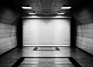 Manutenzione basculante garage foto