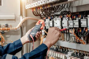 elettricista certificato per verificare impianti